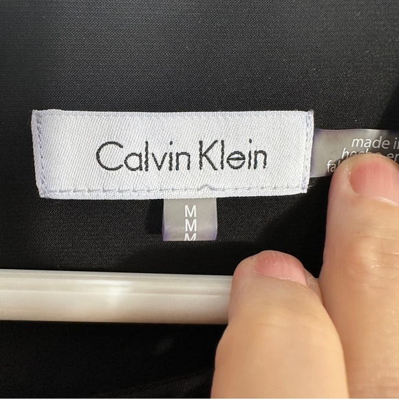 Calvin Klein Med. embellished tank, flowy, black, sleeveless, layering, fall - Picture 4 of 8